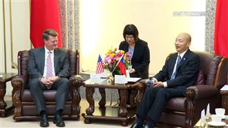 用法櫃奇兵形容立委卡司　韓逗樂美國訪團