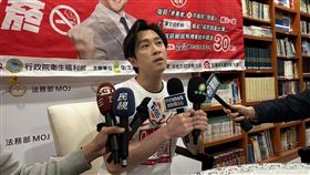 對於黃子佼事件張小燕疑似神隱，陳漢典說相信小燕姐心裡很難過，但也請給她多一點時間跟空間。（圖／記者簡浩正攝影）