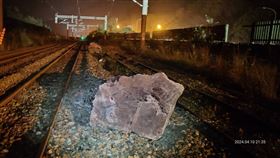 落石,列車,花蓮,普悠瑪,台鐵