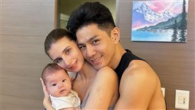 祖雄和烏克蘭正妹佳娜今天1月生下女兒內內。（圖／翻攝IG）