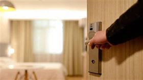 床上有黏液⋯噁室友擅闖房間「DIY」亂射