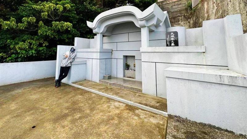 GACKT返鄉掃墓清4小時　網驚：這是宮殿吧