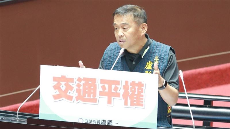 盧縣一不在籍投票！鍾佳濱爆料本尊在中國