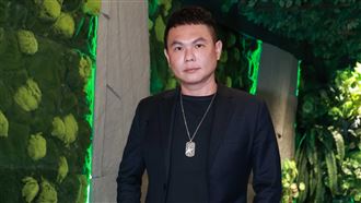 跟Toyz敵人變同事　超哥首現身復工再開轟