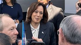 應材宣布設立研究中心 美國副總統賀錦麗致詞應用材料（AMAT）宣布設立晶片研究中心，美國副總統賀錦麗（Kamala Harris）22日親臨現場，展現政府對半導體研發的重視。（楊燿宏提供）中央社記者張欣瑜舊金山傳真  112年5月23日