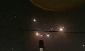 以色列 飛彈 https://twitter.com/clashreport/status/1779284439086104600/video/2