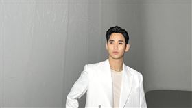 ▲金秀賢未參加父親的婚禮。（圖／翻攝自IG／金秀賢）