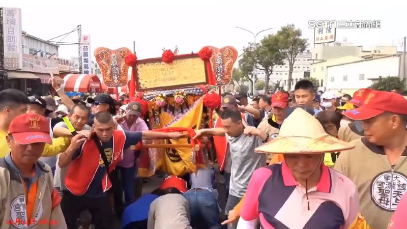 大甲媽回鑾最後一哩路！獻香儀式湧人潮