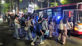 GOLDEN WAVE in TAIWAN,高雄世運主場館,疏運