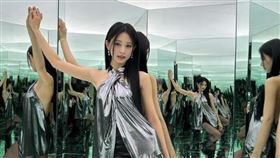 子瑜在IG秀出一系列美照讓網友全看暈。（圖／翻攝自周子瑜IG）