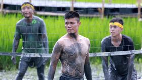 彰化，二林水田排球賽，吃土，國際運動品牌相中，拍攝形象影片，爆紅(圖／翻攝畫面)