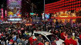 全台瘋遶境！大甲媽祖昨日深夜起駕　星城Online與信徒結緣送好禮