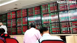 台股　股市　股票　開盤　紅盤　證券行（圖／記者戴玉翔攝影）