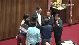 年改復議案將另案處理！韓國瑜：議場幹事認錯委員「誤插表決卡」