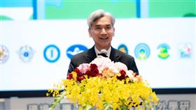 環境部長薛富盛致詞時表示，期盼透過合作，讓台灣空氣品質的監測能從2D變成3D。（圖／翻攝自環境部官網）