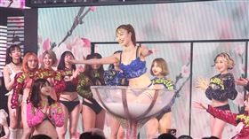 BURLESQUE TOKYO被形容為是日本新世代的紅磨坊舞廳。（圖／龐文宏提供）