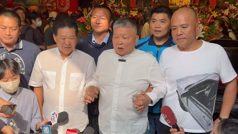 擋轎男與鄭銘坤和解！顏清標：大甲媽見證