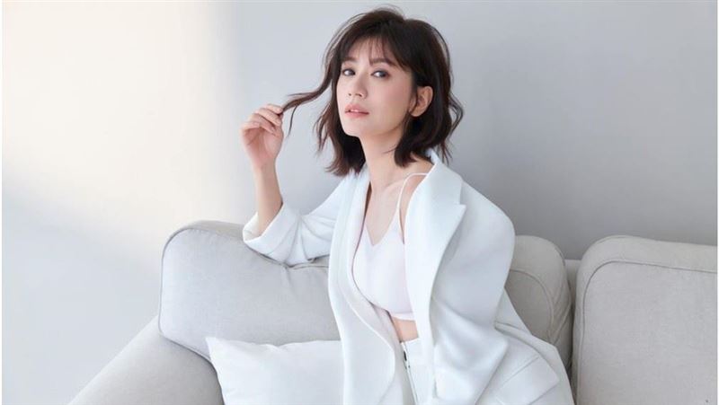 凍齡女神賈靜雯「高衣Q」