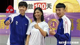 拳擊好手吳詩儀(中)。（圖／記者蔡厚瑄攝影０