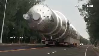 雲林六輕內運送「銀巨管」　民眾驚像火箭