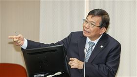 立院交通委員會  王國材備詢0403花蓮強震重創花蓮，立法院交通委員會17日邀請交通部長王國材就「花蓮地震公路、鐵路、空運、海運應變機制」進行專題報告，並備質詢。中央社記者鄭清元攝  113年4月17日