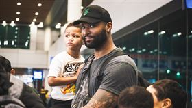 台啤雲豹NBA球星卡森斯這次來台帶家人同行。（圖／台啤雲豹提供）