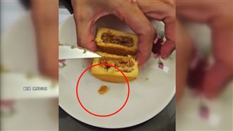 鳳凰酥被嫌蛋黃好小！百年餅店曝貼心真相