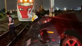 快訊／「汽車闖入平交道」普悠瑪急煞！宜蘭=礁溪西正線斷電封鎖（圖／翻攝自台灣便當管理局-附屬鐵路部臉書）