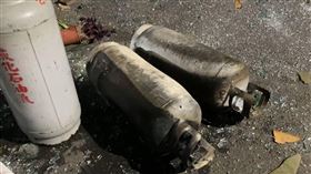 現場有3桶已經爆炸的瓦斯桶。（圖／翻攝畫面）