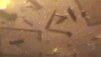 爆炸瞬間曝！引爆瓦斯鋼瓶炸飛一切