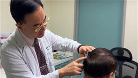 後腦腫塊、禿頭，就醫已是肺癌末期，嚇到戒菸，抗癌6個月濃密黑髮長出來(圖／烏日林新醫院提供)