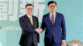 準行政院長卓榮泰（左）、準環境部長彭啟明（右）。（圖／民進黨提供）