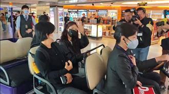 朴信惠時隔7年來台！現身機場微笑揮手