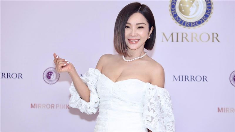 坐擁4千萬豪宅　陳美鳳搭384萬保時捷跑趴