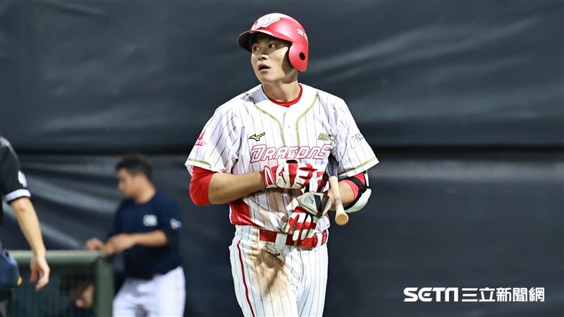 味全外野手鄭鎧文不在契約保留名單。（圖／記者劉彥池攝影）