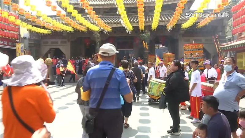 不少人認為，天后宮也為鹿港老街帶來許多人潮。（示意圖／資料照）