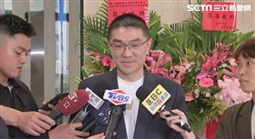 基隆市長謝國樑鞠躬道歉。