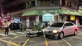 車禍,路口,相撞,側翻,三民區