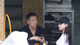 汪小菲（左）與未婚妻Mandy嗑魷魚羹（圖／記者鄭孟晃攝）