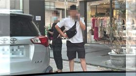 台中停車糾紛爆案外案，駕駛控員警疑似亮證施壓。（圖／翻攝爆料公社公開版）