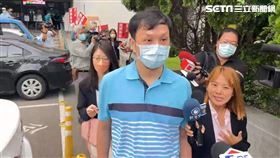 5億高中生，偽造文書案開庭，夏男第6度穿藍色上衣，高中友不信五億生會尋短(圖／翻攝畫面)