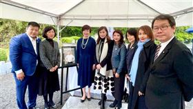 民進黨立委林楚茵、邱議瑩、沈發惠、蘇巧慧、林宜瑾赴日參與前首相安倍晉三追思會。（圖／翻攝自林楚茵臉書）