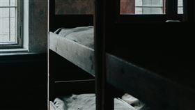 宿舍，上下舖；男宿，女宿(/翻攝自unplash)