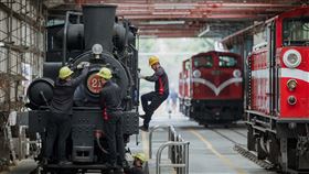 文總最新一集《匠人魂》紀錄聞名世界的「阿里山蒸汽火車Shay21號」－阿里山林鐵蒸機小組的修復心路歷程。（圖／文化總會提供）