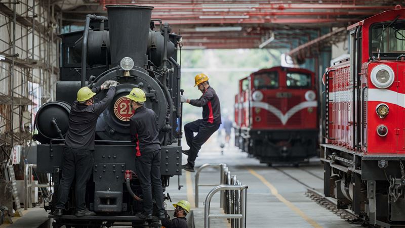 百歲蒸汽火車重現阿里山!職人心路歷程曝