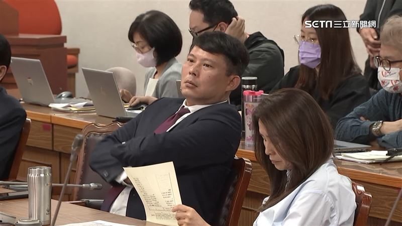 遭柯建銘質疑又不投票　黃國昌：叫什麼叫