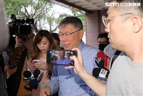 ▲柯文哲現身北檢出庭。（圖／記者楊澍攝）