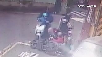 停紅燈遭追撞　烤鴨少東為妻女出氣毆老翁