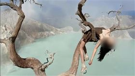 陸客朝聖印尼「藍色火焰」！為拍網美照墜深谷　救難人員尋2小時仍慘死