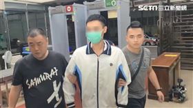 ▲黃姓資深男護理師（中）被帶往北檢。（圖／翻攝畫面）